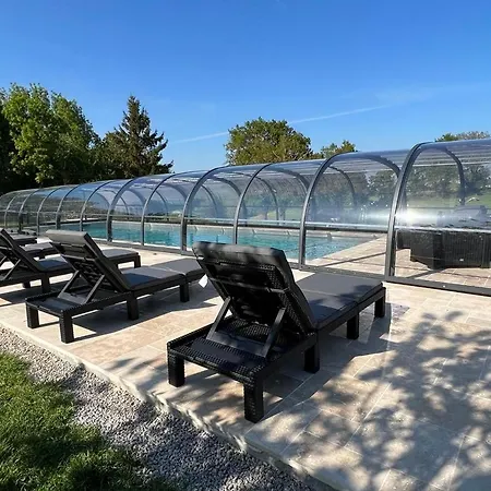 La Milliere - D'hotes - Piscine & Campagne - Marie-anne & Marie-adelaide Bed & Breakfast