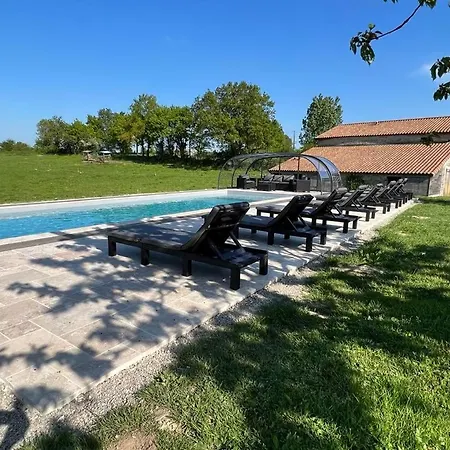 Bed & Breakfast La Milliere - D'hotes - Piscine & Campagne - Marie-anne & Marie-adelaide Le Poiré-sur-Vie