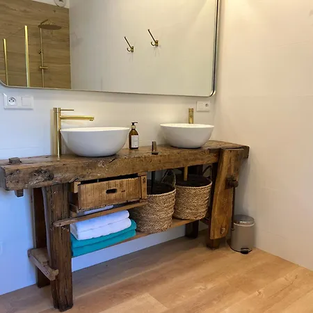 La Milliere - D'hotes - Piscine & Campagne - Marie-anne & Marie-adelaide Bed & Breakfast Le Poiré-sur-Vie