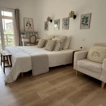 La Milliere - D'hotes - Piscine & Campagne - Marie-anne & Marie-adelaide Bed & Breakfast 3*