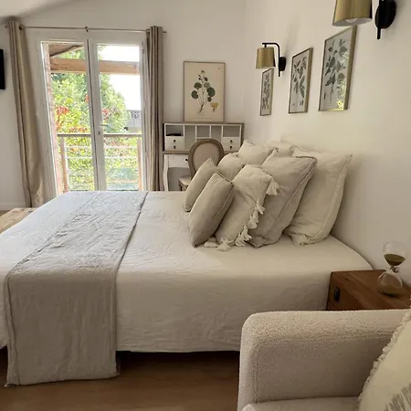 La Milliere - D'hotes - Piscine & Campagne - Marie-anne & Marie-adelaide 3* Le Poiré-sur-Vie